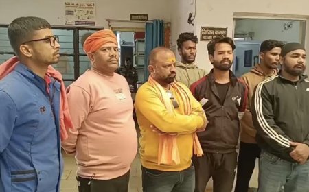 Jabalpur News: सड़क पर बछडे़ का कटा हुआ सिर मिलने पर हंगामा