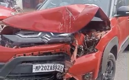 Jabalpur News: बिलहरी में तेज रफ्तार कार खंबे से टकराईं, सीसीटीवी फुटेज आए सामने
