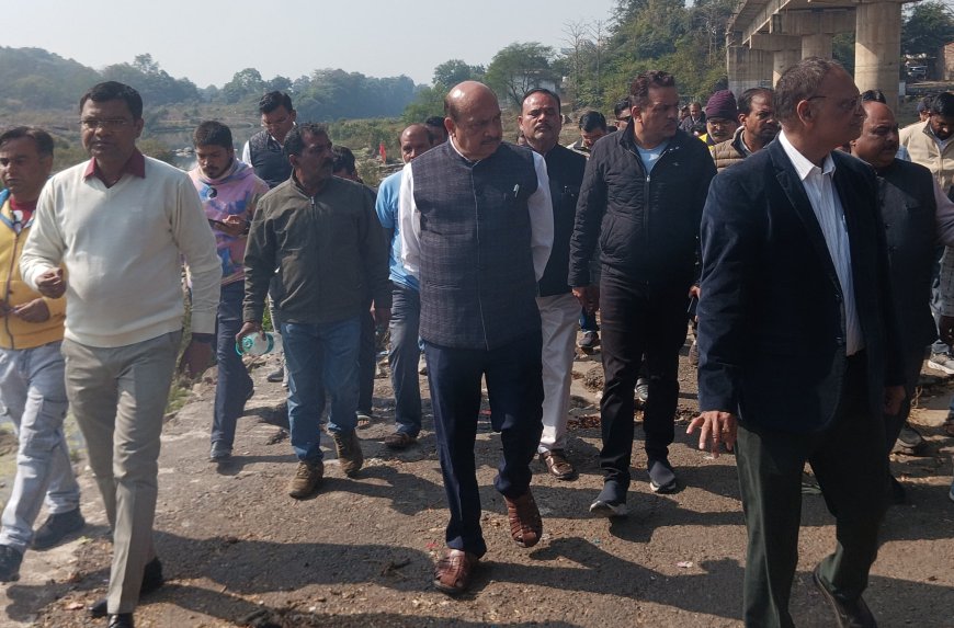 Jabalpur News: गौर नदी के पुराने रानी दुर्गावती- ब्रिटिश कालीन पुल के बीच बनेगा स्टॉप डेम, विधायक रोहाणी ने महापौर, निगम अध्यक्ष के साथ किया स्थल निरीक्षण