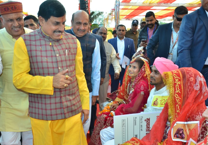 Jabalpur News: गैरीसन ग्राउंड सदर में उतरी देवलोक की आभा, 121 जोड़े बंधे परिणय सूत्र में