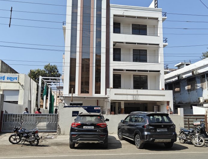 Jabalpur Breaking News:जॉय एजूकेशन सोसायटी के चेयरमेन अखिलेश मेबन और तहसीलदार पर EOW ने कसा शिकंजा, FIR दर्ज