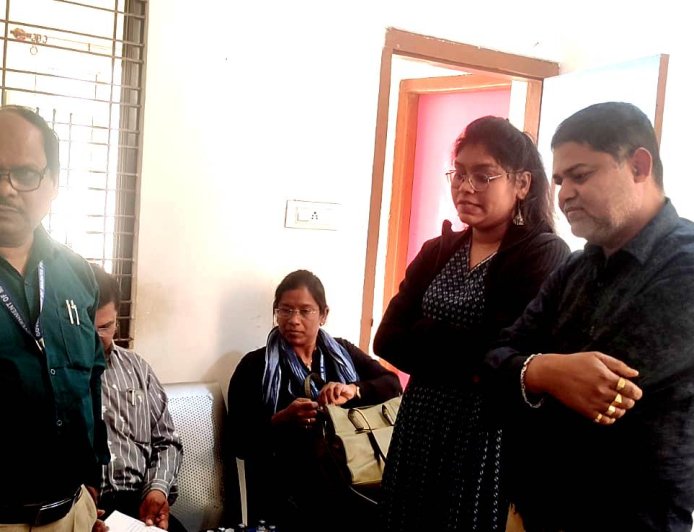 Balaghat News: फर्जी डाक्टर कर रहा था इलाज, एफआईआर के निर्देश