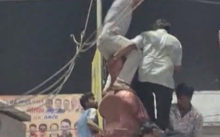 Jabalpur News: उत्साह में लांघी मर्यादा, मालवीय चौक स्थित प्रतिमा के सिर पर बैठकर लगाए नारे, वीडियो वायरल