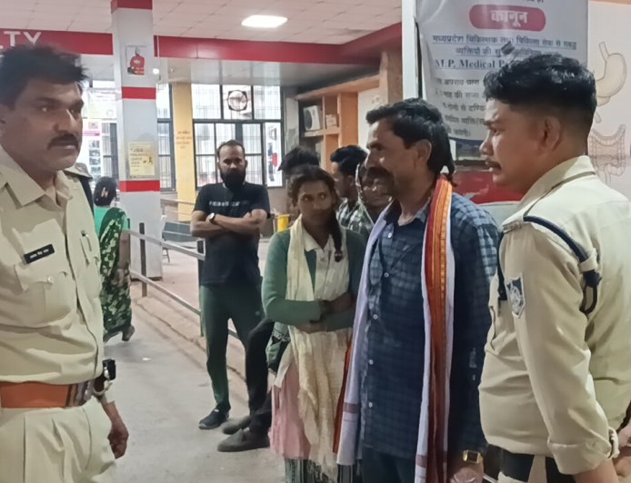 Jabalpur News: रास्ते को लेकर दो पक्षों में खूनी संघर्ष, महिलाओं समेत 7 लोग घायल