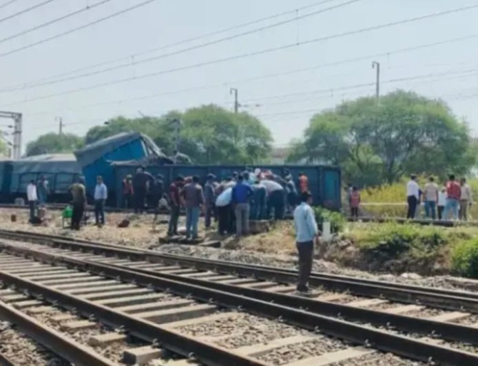 Railway Breaking News: कटनी में बेपटरी हुई मालगाड़ी, बिलासपुर रेल मार्ग पर हादसा, आवागमन अवरुद्ध