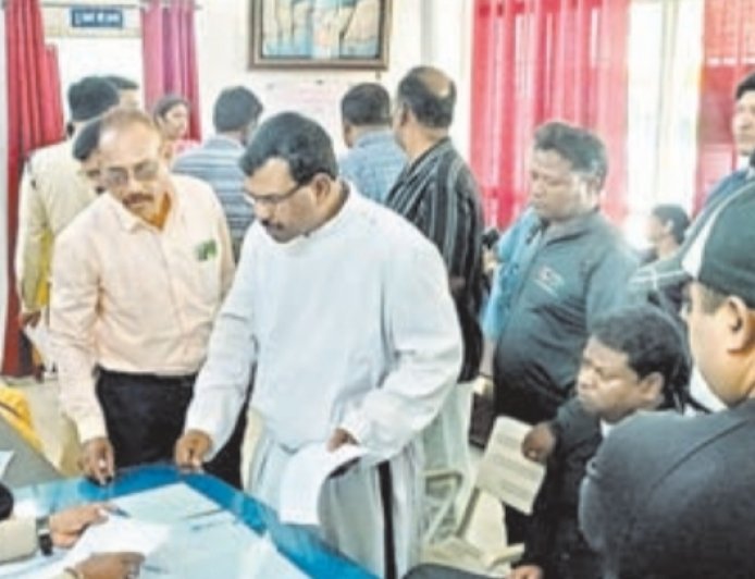 Jabalpur News: चर्च में आराधना के समय निलंबित प्राचार्य ने किया हंगामा, ईसाई समाज के लोग पहुंचे ओमती थाना