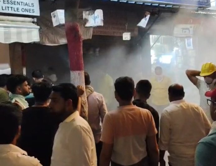 Jabalpur News: करमचंद चौक में सुबह 4 बजे तक धधकती रही आग, रात 2 बजे बुलानी पड़ी सीओडी से हाईटेक फायर ब्रिगेड