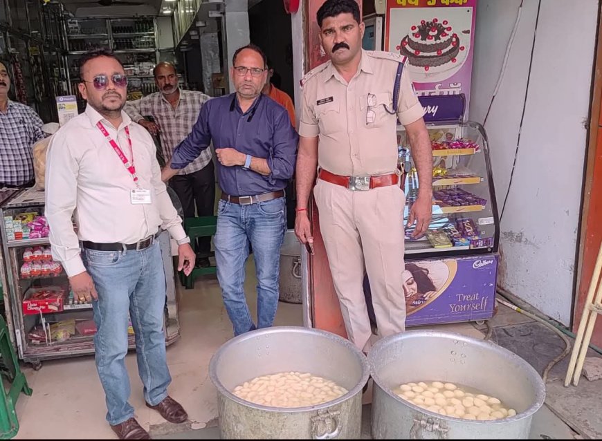 Jabalpur News: 50 किलो चमचम में बिलबिला रही थीं इल्लियां, खाद्य विभाग की छापेमारी से बिफरा दुकान संचालक, बुलानी पड़ी पुलिस