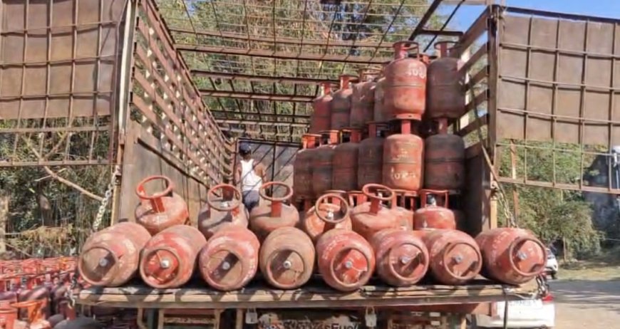 Jabalpur News: गैंस बुकिंग के लोड से सर्वर हुआ डॉउन, वितरण केंद्रों के बाहर लगी कतारें