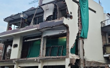 Jabalpur News: गोरखपुर गुरुद्वारा रोड पर चला बुलडोजर, अवैध सब्जी मार्केट हटाया गया