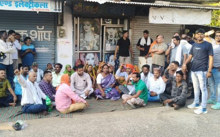 Jabalpur News: रांझी बड़ा पत्थर में शराब दुकान खोले जाने का भाजपा पार्षदों ने किया विरोध, धरने पर बैठे