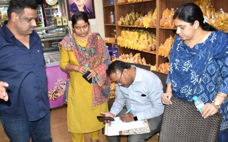 Jabalpur News: सदर बाजार में मजिस्ट्रेट चेकिंग, मनीष डोसा वाले का लाइसेंस सस्पेंड, मधु कलश में अत्यधिक गंदगी मिलने पर हुई सख्त कार्यवाही