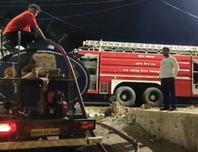 Jabalpur News: शॉर्ट सर्किट से टाल में धंधकी आग, गंगासागर इलाके में देर रात लगी आग