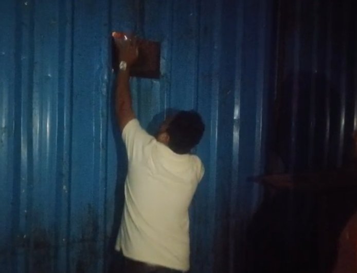 Jabalpur News: शराब दुकानों की ‘खिड़की’ आधी रात तक परोस रही मदिरा