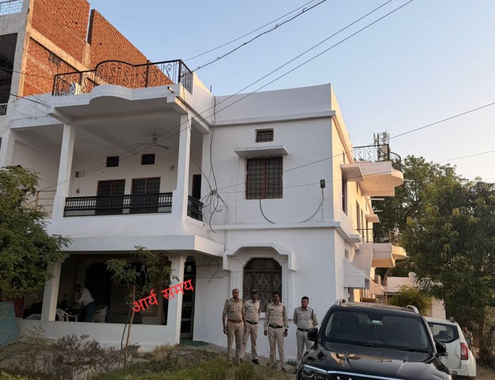 Jabalpur EOW News: लोक निर्माण विभाग के सेवानिवृत्त S.D.O. के ठिकानों पर छापा,5.47 करोड़ की अनुपातहीन सम्पत्ति उजागर