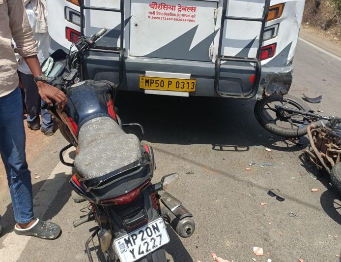 Jabalpur News: अचानक बस चालक ने लगाया ब्रेक, पीछे आ रहे मोटरसाइकिल सवार जा टकराए 2 की मौत