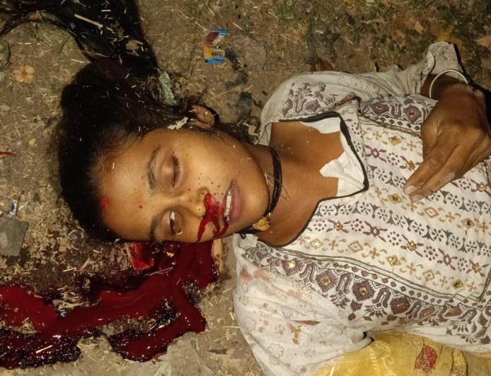 Jabalpur News: तिलवारा पुल पर खौफनाक हादसा,पिंकअप टक्कर में उछलकर नीचे गिरे बाइक पति-पत्नी की मौत, मासूम घायल