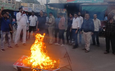 Jabalpur News: रांझी बड़ा पत्थर में शराब दुकान का विरोध, कांग्रेस ने जलाया पुतला