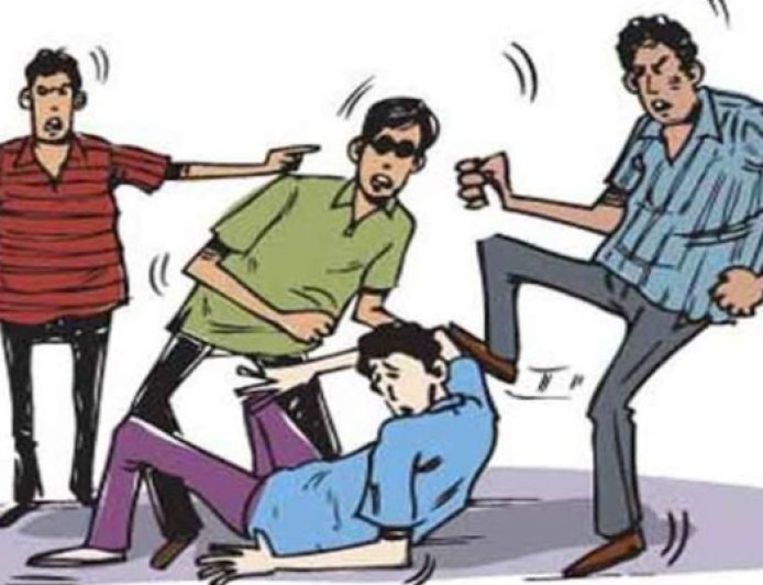 Jabalpur News: महाकोशल युनिर्वसिटी में कुलगुरु-कुलसचिव गुट आपस में उलझे,जमकर चले लात घूंसे