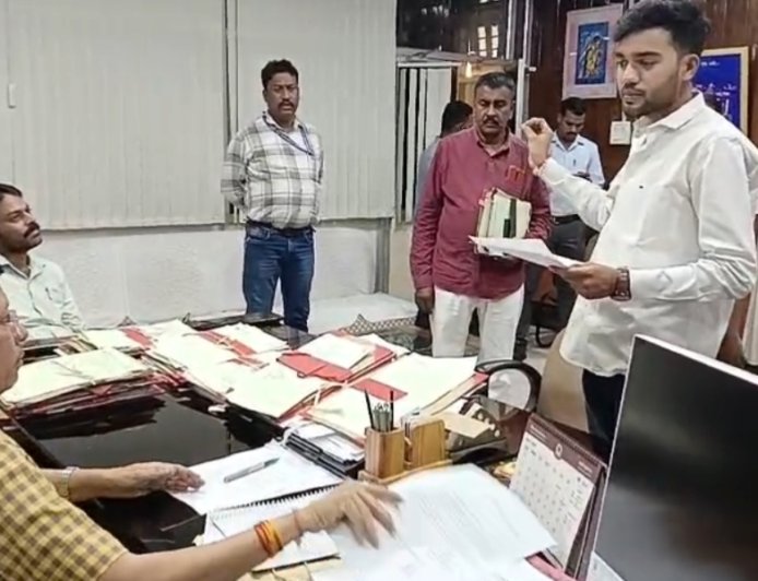 Jabalpur News: मूल्यांकन में लापरवाही का आरोप, NSUI ने घेरा RDVV कुलगुरु को