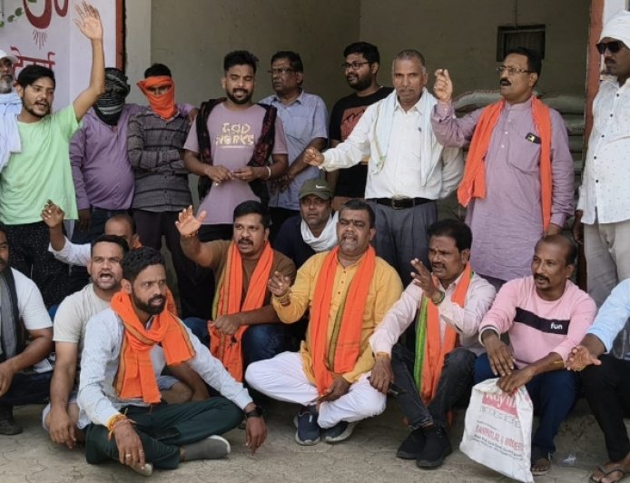 Jabalpur News: रातों-रात बदली शराब दुकान की जगह, विरोध में उतरे कैंट विधायक के समर्थक; कहा- 'किसी भी कीमत पर नहीं खुलने देंगे दुकान