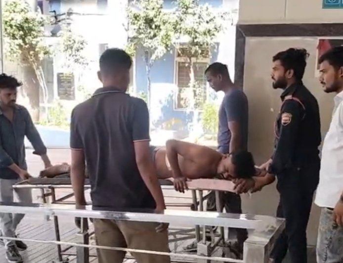 Jabalpur News: पाटन के खमदेही में बदमाश ने युवक को मारी गोली, गंभीर