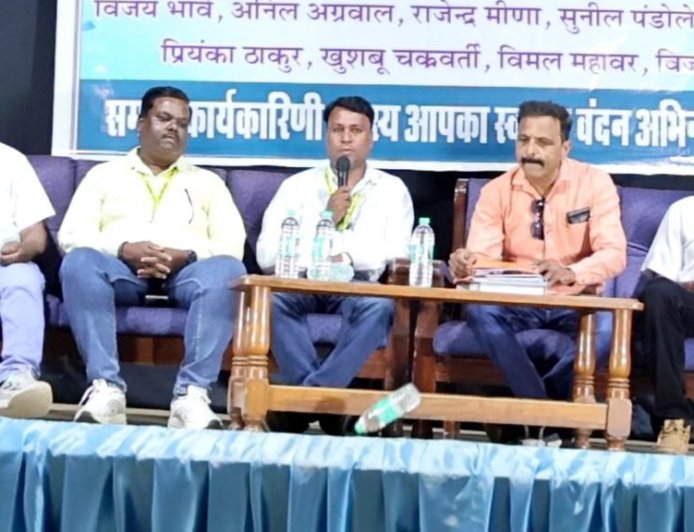 Jabalpur News: ओएफके को ऑपरेटिव सोसाइटी मेंबर्स को देगी 10 फीसदी लाभांश, आमसभा में ध्वनिमत से लिया गया निर्णय