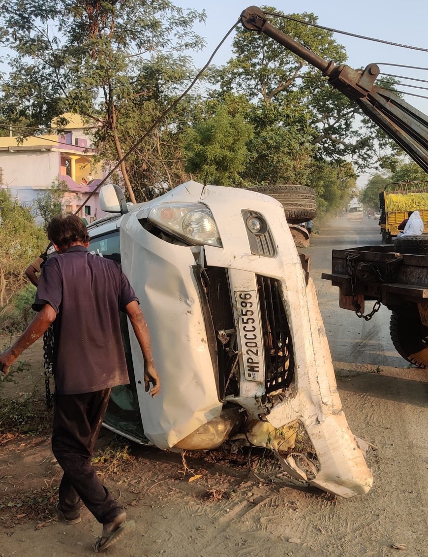 Jabalpur News: जबलपुर-दमोह मार्ग पर डॉक्टर की पलटी कार, झगरा के समीप हुआ हादसा