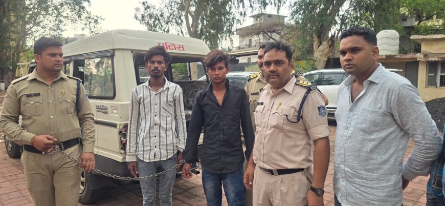 Jabalpur News: भाजपा नेता के घर पर बम फेंकने वाले दो बदमाश गिरफ्तार, मुख्य आरोपी सहित तीन की तलाश में जुटी पुलिस